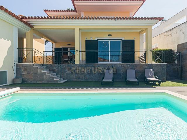 Casa venda em Valadares, Seixal