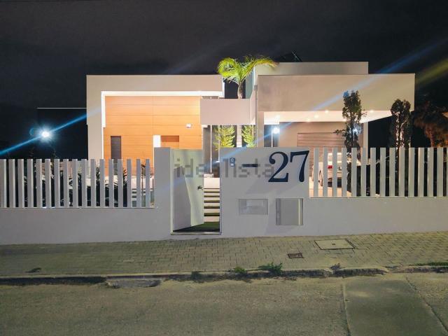 Casa venda em Fernão Ferro, Seixal