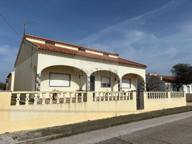 Casa venda em Montinhos dos Pegos, Coruche