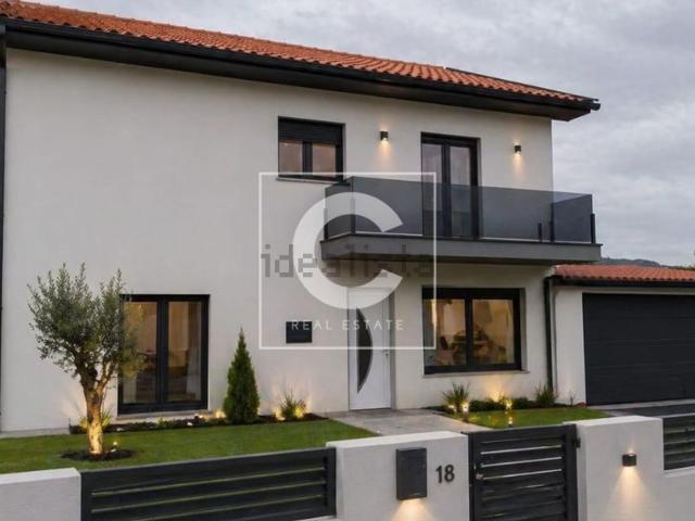 Casa venda em Cossourado, Arcozelo