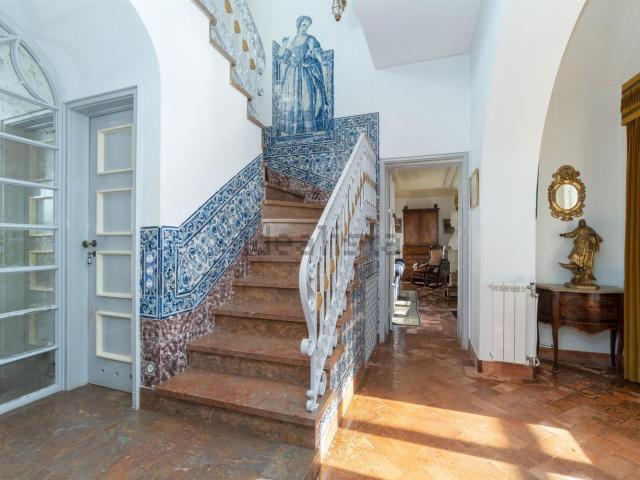 Casa venda em Capuchos, Almada