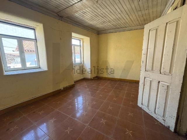 Casa venda em Abrunhosa do Mato, Mourilhe