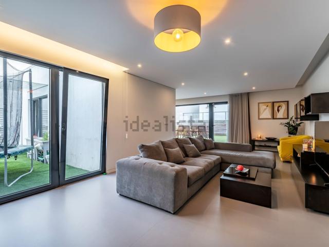 Casa venda em Paus, Guifões