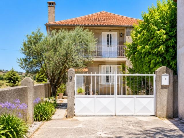 Casa venda em Mogadouro, Bragança