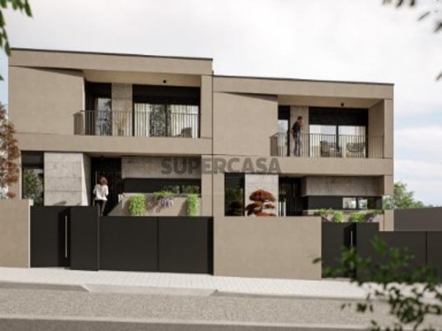 Casa venda em Centro Empresarial de Vermoim, Vila Nova de Famalicão