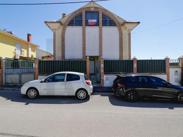 Casa alugar em Fernão Ferro, Seixal