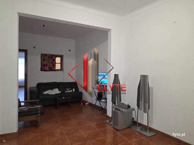 Casa venda em Cortiçóis, Almeirim