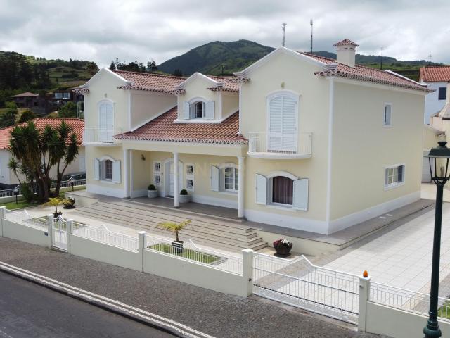 Casa venda em Açores, Nordeste