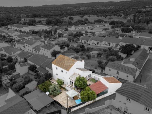 Casa venda em Nossa Senhora da Tourega e Nossa Senhora de Guadalupe, Évora