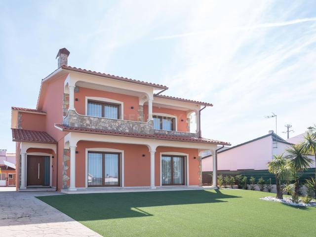 Casa venda em Marinha Grande, Leiria