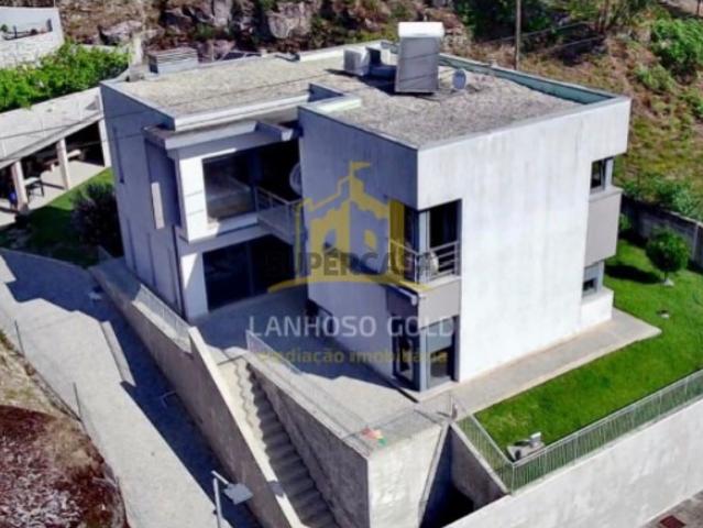 Casa venda em Póvoa De Lanhoso, Braga