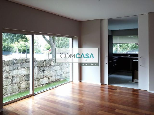 Casa venda em Porto, Lordelo Do Ouro