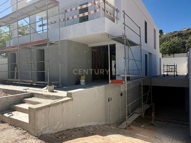 Vivenda venda em Albufeira e Olhos de Água, Albufeira