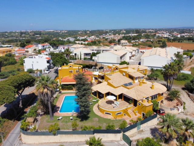 Vivenda venda em Albufeira e Olhos de Água, Albufeira