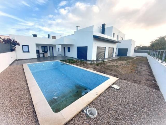 Casa venda em Azeitão (São Lourenço e São Simão), Setúbal