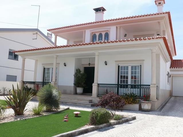 Vivenda venda em Pederneira, Leiria
