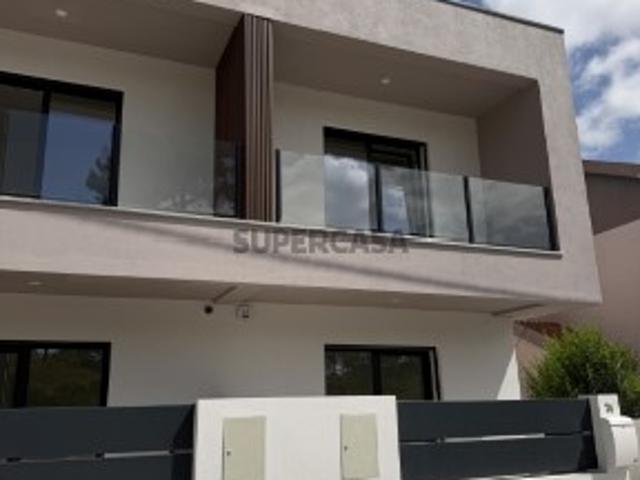 Casa venda em Fernão Ferro, Seixal