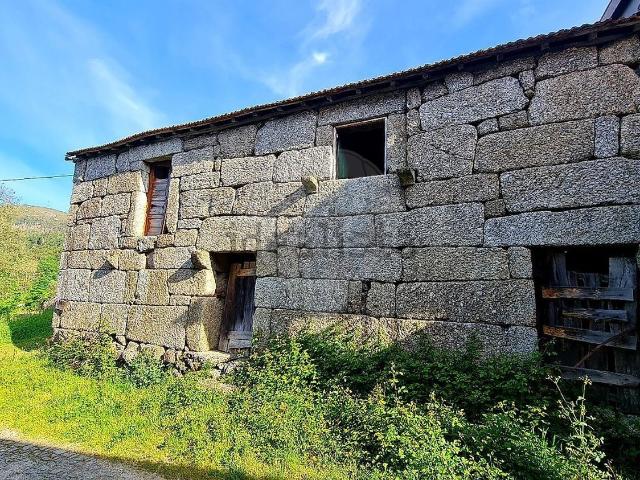 Casa venda em Parada Do Bouro, Braga