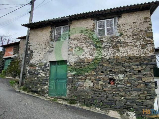 Casa venda em Edroso, Bragança
