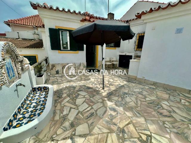 Casa alugar em Marco Cabaço, Almada