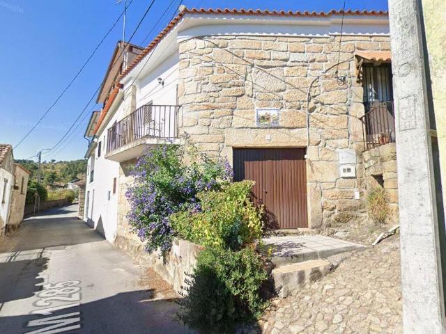 Casa venda em Pegarinhos, Alijó