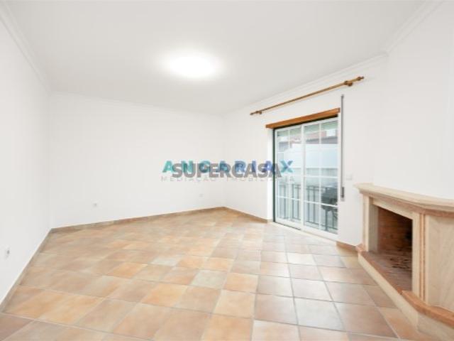 Casa venda em Marinha Grande, Leiria