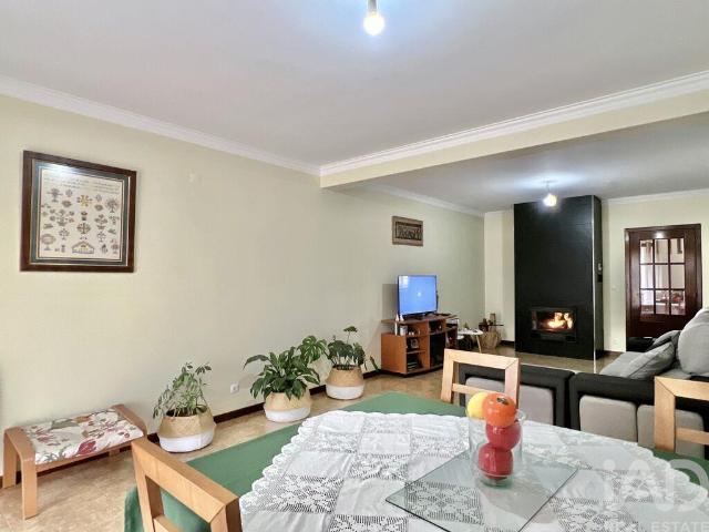 Casa venda em Mourilhe, Viseu