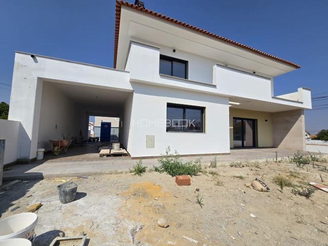 Casa venda em Azeitão (São Lourenço e São Simão), Setúbal