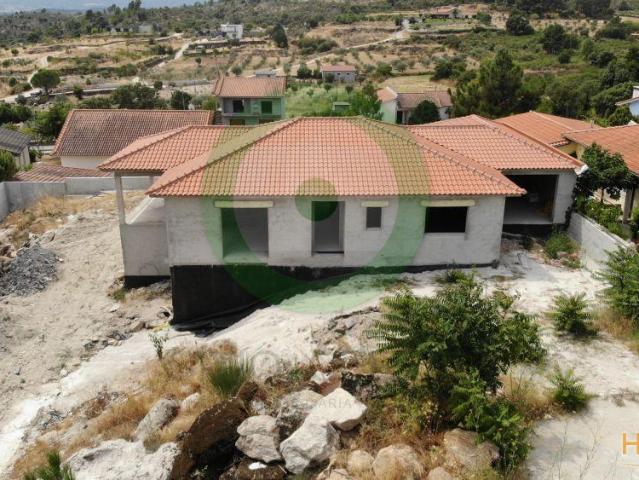 Casa venda em Argeriz, Vila Real