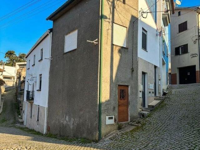 Casa venda em Penalva Do Castelo, Viseu