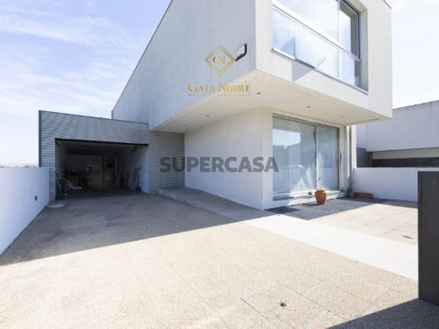 Casa venda em Oliveira do Douro, Vila Nova de Gaia