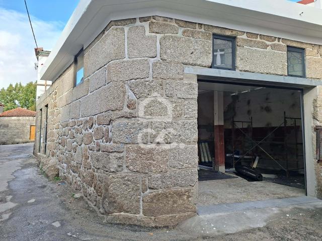 Casa venda em Faíl e Vila Chã de Sá, Viseu