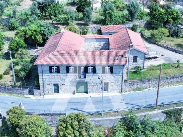 Casa venda em Arosa e Castelões, Guimarães