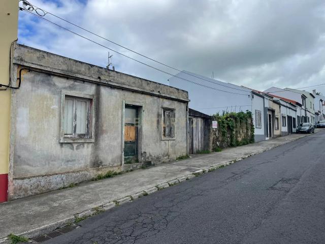 Casa venda em Santa Clara, Ponta Delgada