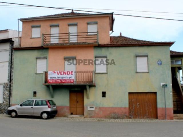 Casa venda em Azibo, Lamas