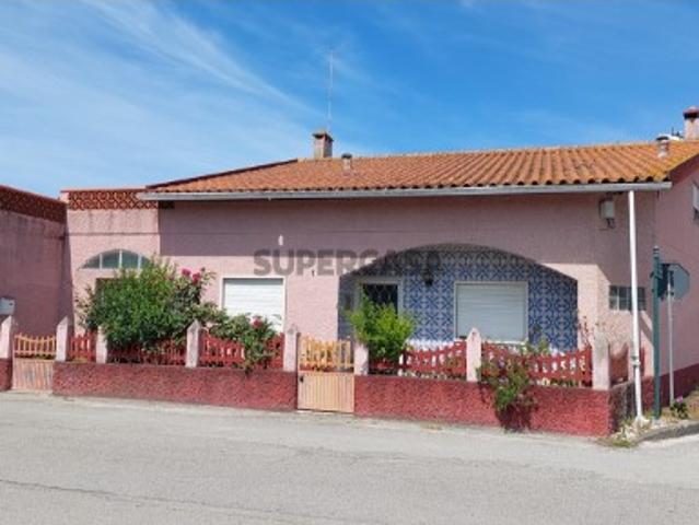 Casa venda em Marinha Grande, Leiria