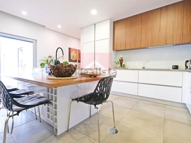 Casa venda em Minhoteira, Gondomar