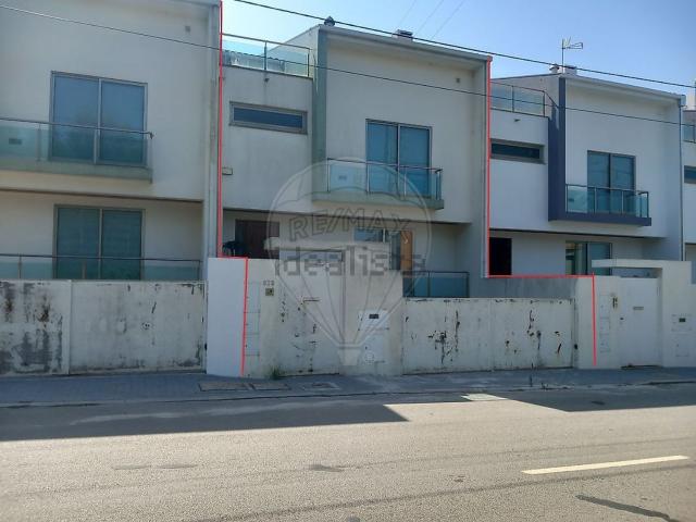 Casa venda em Santa Maria Da Feira, Aveiro