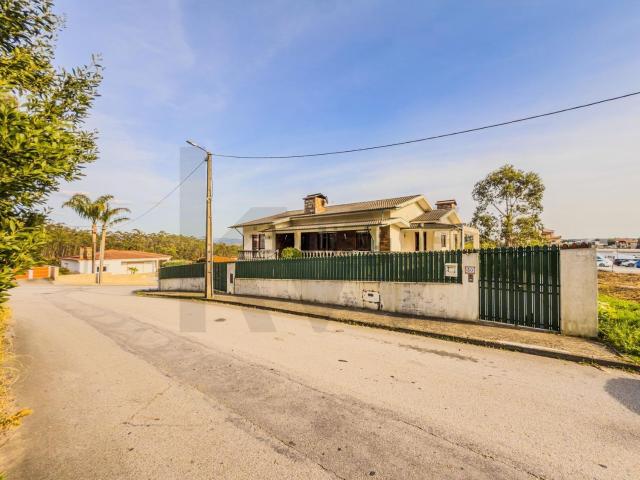 Moradia venda em Escapães, Escapães