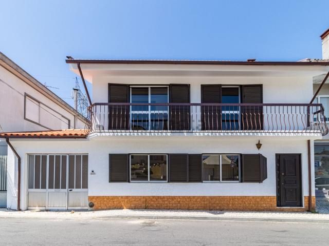 Casa venda em Escapães, Santa Maria da Feira