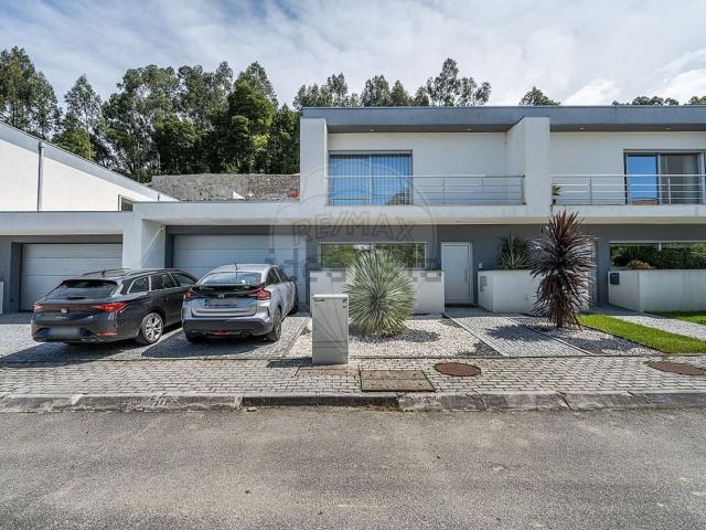 Casa venda em Escudeiros e Penso (Santo Estêvão e São Vicente), Braga