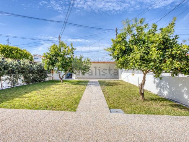 Propriedade venda em Esmoriz, Bairro de Santa Luzia