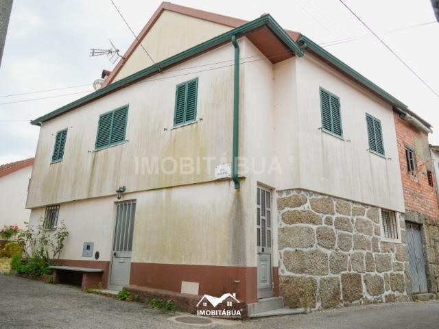 Casa venda em Vila Dianteira, Couto Do Mosteiro
