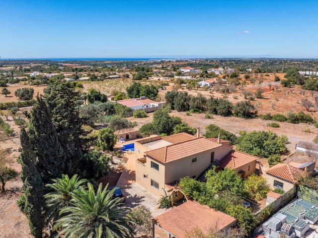 Vivenda venda em Guia, Albufeira