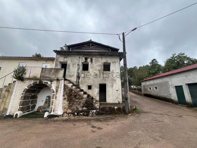 Casa venda em Espariz e Sinde, Tábua
