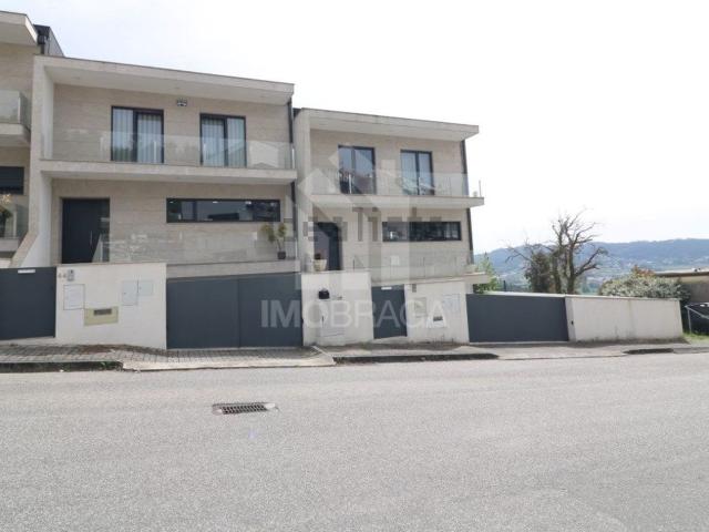 Casa venda em Além, Braga