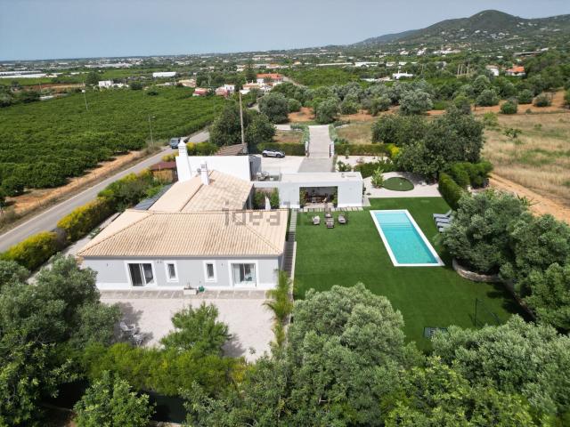 Casa venda em Vale de Seixo, Faro