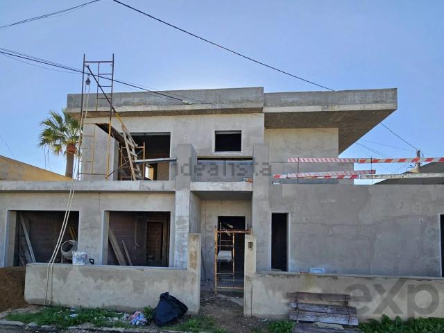 Casa venda em Mexilhoeira da Carregação, Parchal