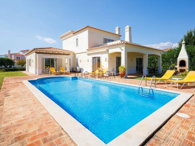 Casa venda em Estômbar, Faro