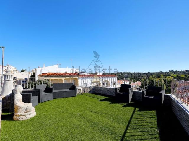 Casa venda em Estômbar, Faro